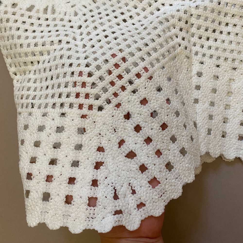 تاپ زنانه قلاب بافی